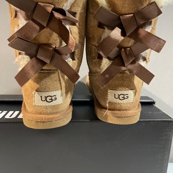 UGG Bailey Bow II Boot Size 2 - Picture 4 of 7